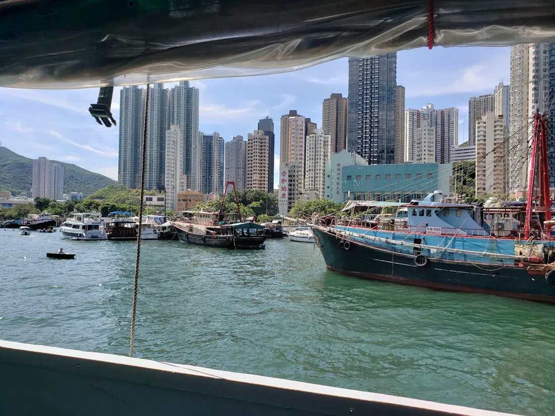 Eastern Ferry Company (Aberdeen–Ap Lei Chau), Hongkong
